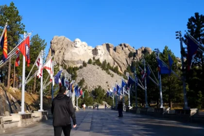 Mount Rushmore, NBA Version: A Hoops Icons Human-Centeredाइव Round The franchises